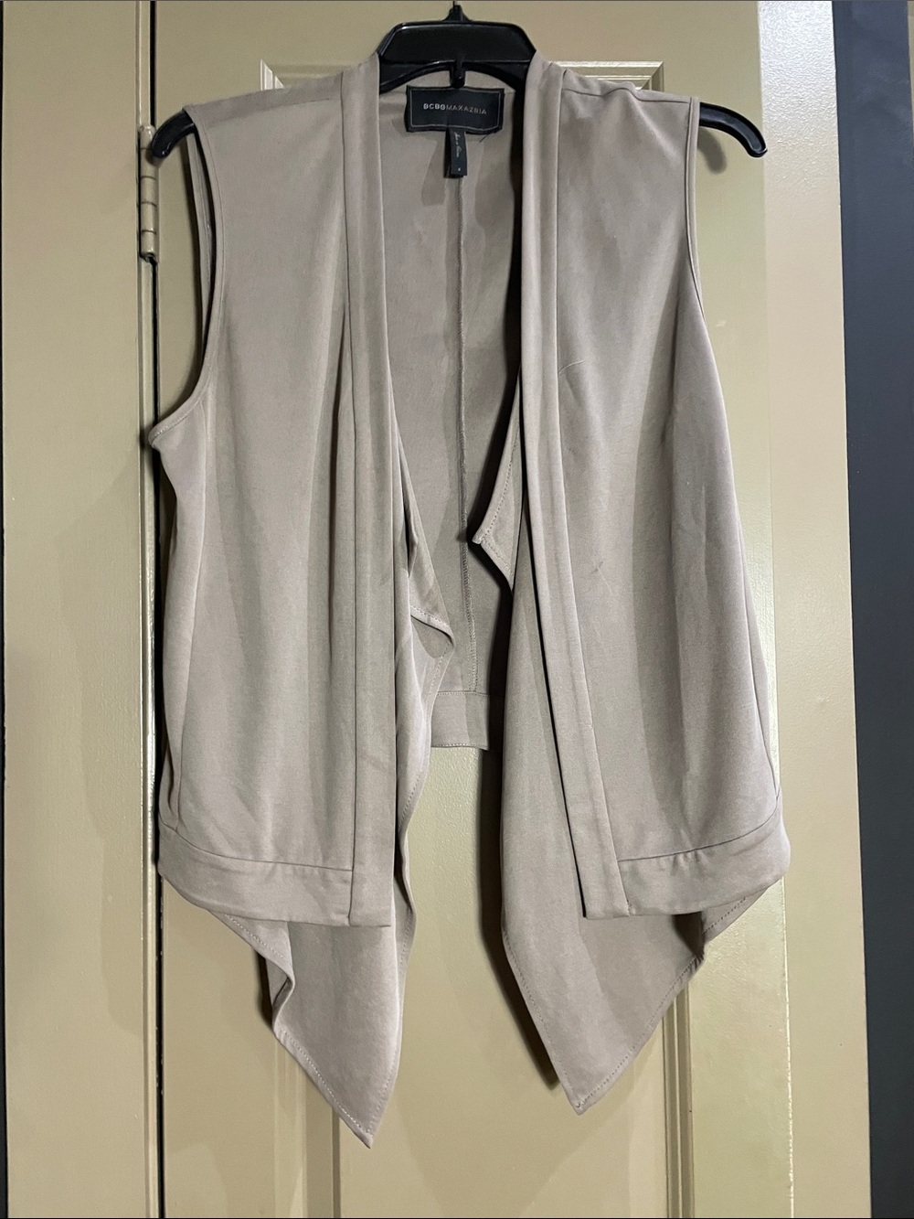 BCBGMaxAzria Taupe Draped Open-Front Sleeveless Vest
